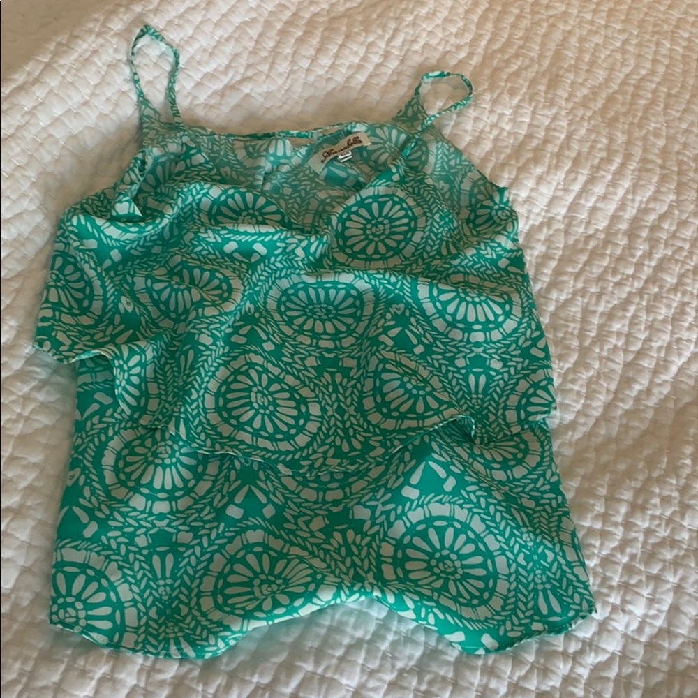 Green/white patterned summer top